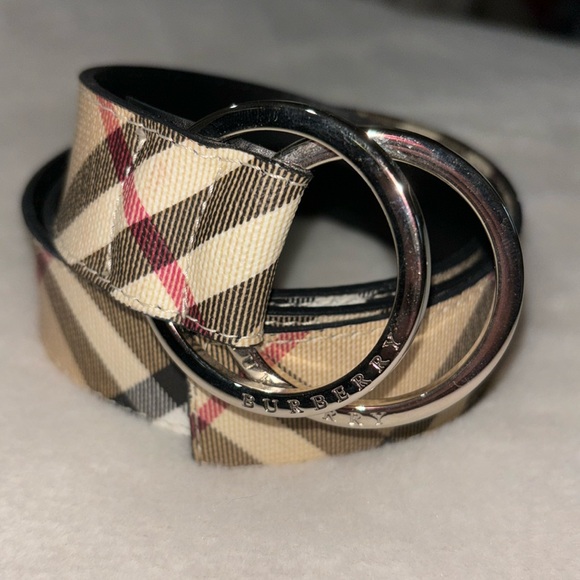Burberry Accessories - Burberry belt! Gorgeous and great condition. Size 32